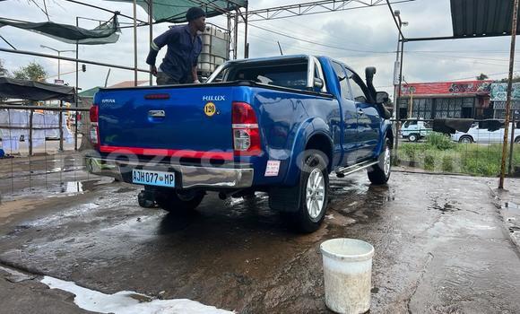 Nunua Ilio tumika Toyota Hilux Fedha Gari ndani ya Maputo nchini Maputo Nunua Ilio tumika Toyota Hilux Fedha Gari ndani ya Maputo nchini Maputo
