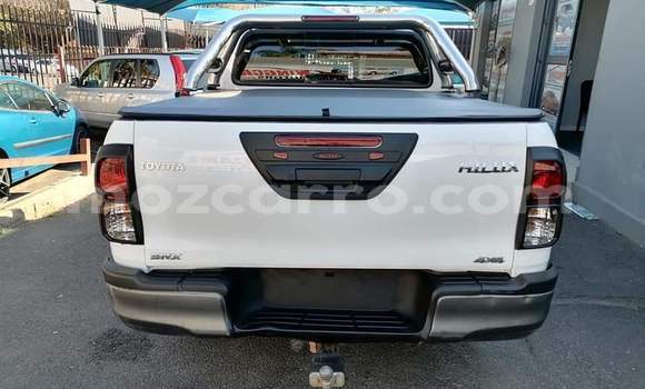 Comprar Usado Toyota Hilux Branco Carro em Maputo em Maputo Comprar Usado Toyota Hilux Branco Carro em Maputo em Maputo