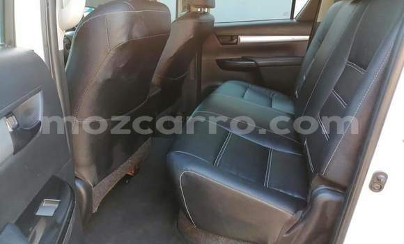 Comprar Usado Toyota Hilux Branco Carro em Maputo em Maputo Comprar Usado Toyota Hilux Branco Carro em Maputo em Maputo