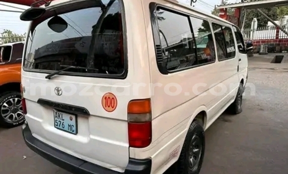 Nunua Ilio tumika Toyota Hiace Nyeupe Gari ndani ya Maputo nchini Maputo Nunua Ilio tumika Toyota Hiace Nyeupe Gari ndani ya Maputo nchini Maputo