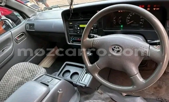 Nunua Ilio tumika Toyota Hiace Nyeupe Gari ndani ya Maputo nchini Maputo Nunua Ilio tumika Toyota Hiace Nyeupe Gari ndani ya Maputo nchini Maputo