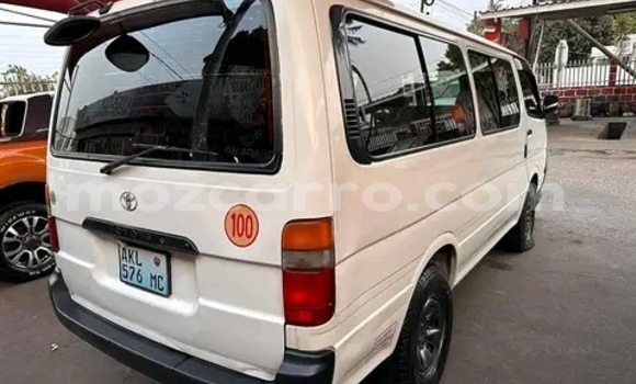 Nunua Ilio tumika Toyota Hiace Nyeupe Gari ndani ya Maputo nchini Maputo Nunua Ilio tumika Toyota Hiace Nyeupe Gari ndani ya Maputo nchini Maputo