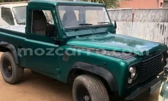 Nunua Ilio tumika Land Rover Defender Kijani Gari ndani ya Maputo nchini Maputo Nunua Ilio tumika Land Rover Defender Kijani Gari ndani ya Maputo nchini Maputo