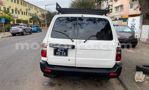 Buy Used Toyota Land Cruiser White Car in Maputo in Maputo Buy Used Toyota Land Cruiser White Car in Maputo in Maputo