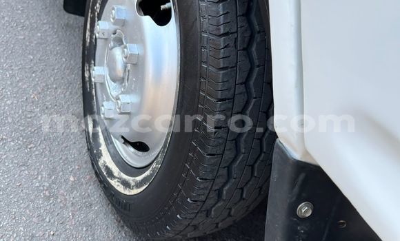 Comprar Usado Toyota Hiace Branco Carro em Maputo em Maputo Comprar Usado Toyota Hiace Branco Carro em Maputo em Maputo