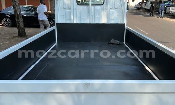 Comprar Usado Toyota Hiace Branco Carro em Maputo em Maputo Comprar Usado Toyota Hiace Branco Carro em Maputo em Maputo