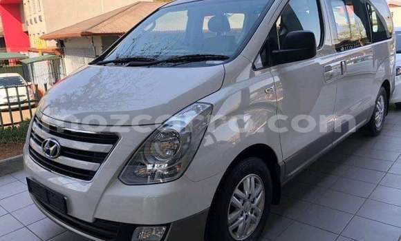 Comprar Usado Hyundai H1 Branco Carro em Maputo em Maputo Comprar Usado Hyundai H1 Branco Carro em Maputo em Maputo