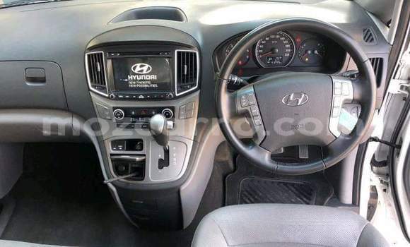 Comprar Usado Hyundai H1 Branco Carro em Maputo em Maputo Comprar Usado Hyundai H1 Branco Carro em Maputo em Maputo