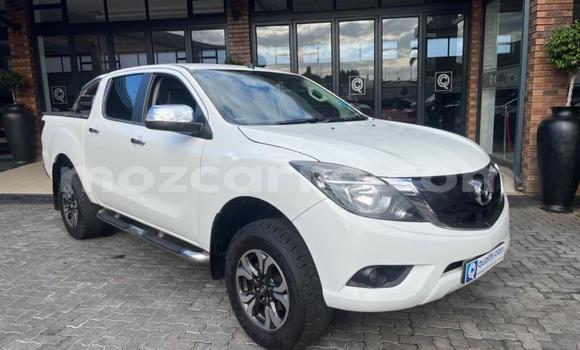 Buy Used Mazda BT-50 White Car in Maputo in Maputo