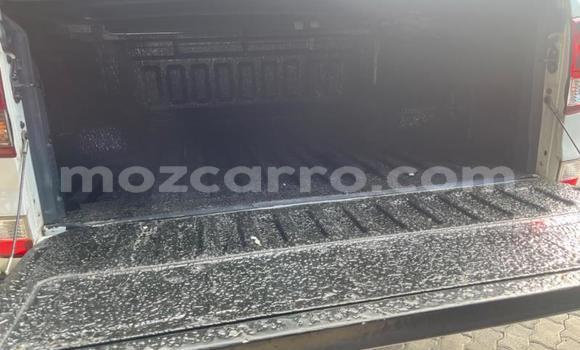 Comprar Usado Mazda BT-50 Branco Carro em Maputo em Maputo Comprar Usado Mazda BT-50 Branco Carro em Maputo em Maputo