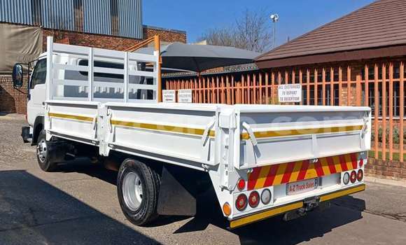 Comprar Usado Nissan UD Branco Caminhão em Maputo em Maputo Comprar Usado Nissan UD Branco Caminhão em Maputo em Maputo