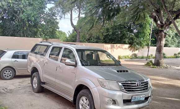 Comprar Usado Toyota Hilux Prata Carro em Maputo em Maputo Comprar Usado Toyota Hilux Prata Carro em Maputo em Maputo