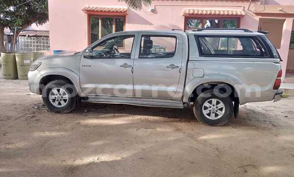 Comprar Usado Toyota Hilux Prata Carro em Maputo em Maputo Comprar Usado Toyota Hilux Prata Carro em Maputo em Maputo