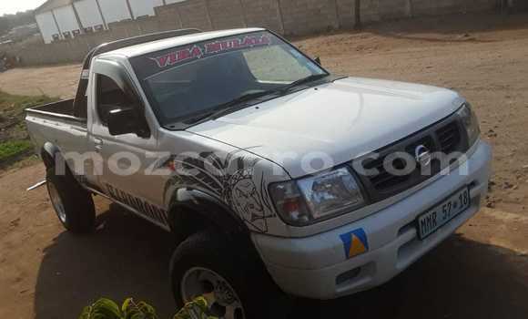 Buy Used Nissan Hardbody White Car in Maputo in Maputo