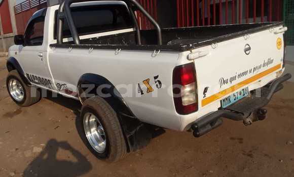 Nunua Ilio tumika Nissan Hardbody Nyeupe Gari ndani ya Maputo nchini Maputo Nunua Ilio tumika Nissan Hardbody Nyeupe Gari ndani ya Maputo nchini Maputo