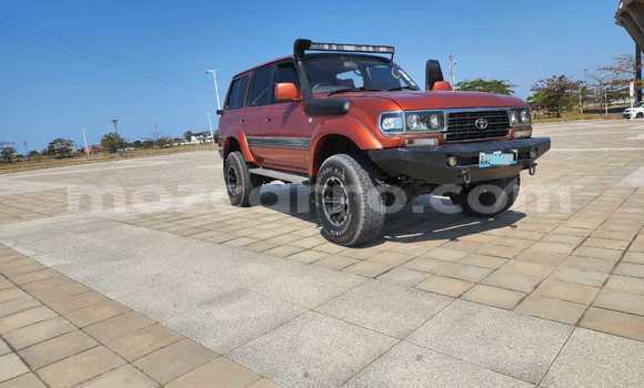 Tenga Tsaru Toyota Land Cruiser Prado Tsvuku Mota in Maputo in Maputo Tenga Tsaru Toyota Land Cruiser Prado Tsvuku Mota in Maputo in Maputo
