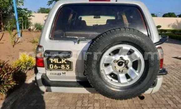 Comprar Usado Toyota Hilux Surf De outros Carro em Maputo em Maputo Comprar Usado Toyota Hilux Surf De outros Carro em Maputo em Maputo