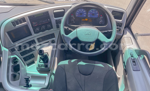 Comprar Usado Nissan UD Branco Caminhão em Maputo em Maputo Comprar Usado Nissan UD Branco Caminhão em Maputo em Maputo