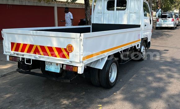 Nunua Ilio tumika Toyota Dyna Nyeupe Gari ndani ya Maputo nchini Maputo Nunua Ilio tumika Toyota Dyna Nyeupe Gari ndani ya Maputo nchini Maputo