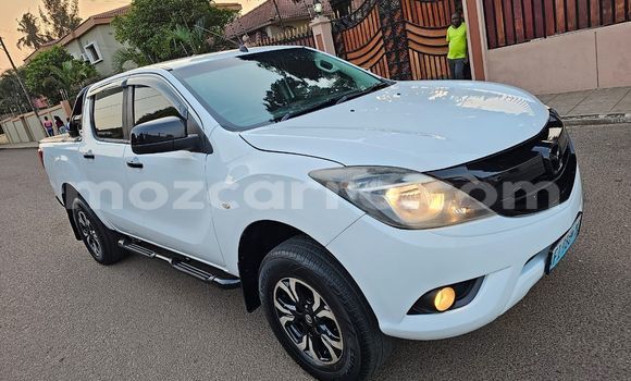 Comprar Usado Mazda BT-50 Branco Carro em Maputo em Maputo