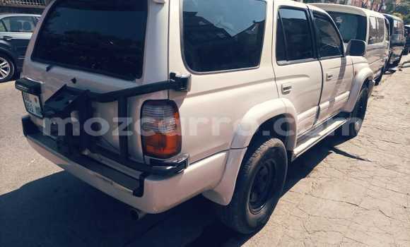 Comprar Usado Toyota Hilux Surf De outros Carro em Maputo em Maputo Comprar Usado Toyota Hilux Surf De outros Carro em Maputo em Maputo