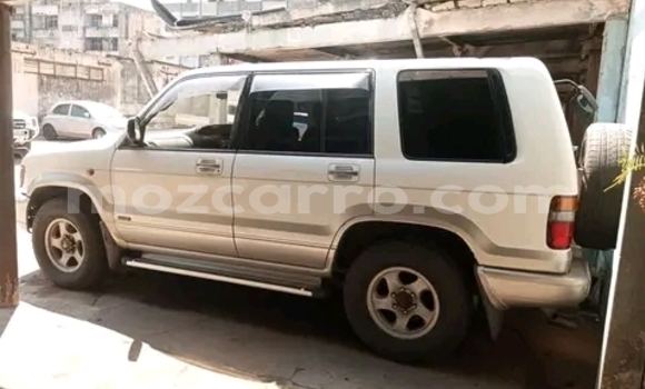 Nunua Ilio tumika Isuzu Bighorn Nyeupe Gari ndani ya Maputo nchini Maputo Nunua Ilio tumika Isuzu Bighorn Nyeupe Gari ndani ya Maputo nchini Maputo