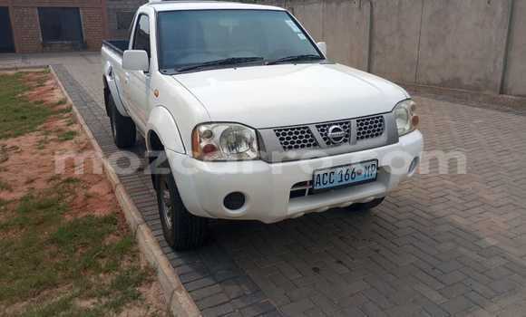 Nunua Ilio tumika Nissan Hardbody Nyeupe Gari ndani ya Maputo nchini Maputo Nunua Ilio tumika Nissan Hardbody Nyeupe Gari ndani ya Maputo nchini Maputo