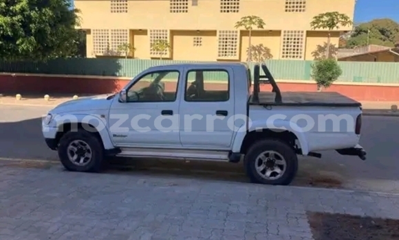 Buy Used Toyota Hilux White Car in Maputo in Maputo Buy Used Toyota Hilux White Car in Maputo in Maputo