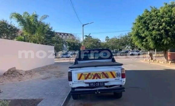 Buy Used Toyota Hilux White Car in Maputo in Maputo Buy Used Toyota Hilux White Car in Maputo in Maputo
