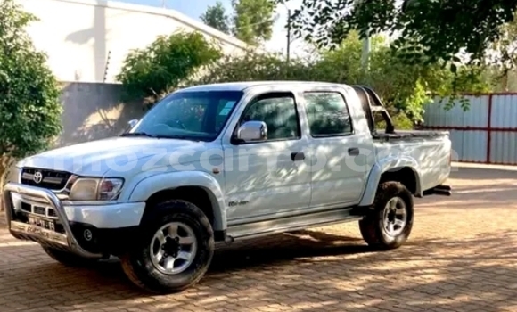 Nunua Ilio tumika Toyota Hilux Nyeupe Gari ndani ya Maputo nchini Maputo Nunua Ilio tumika Toyota Hilux Nyeupe Gari ndani ya Maputo nchini Maputo