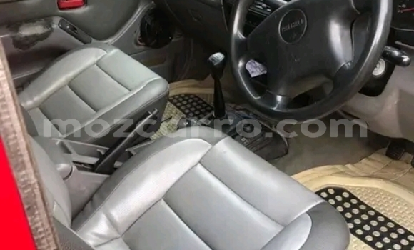 Nunua Ilio tumika Isuzu KB Nyekundu Gari ndani ya Maputo nchini Maputo Nunua Ilio tumika Isuzu KB Nyekundu Gari ndani ya Maputo nchini Maputo