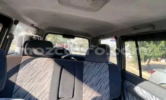 Nunua Ilio tumika Toyota Land Cruiser Prado Bluu Gari ndani ya Maputo nchini Maputo Nunua Ilio tumika Toyota Land Cruiser Prado Bluu Gari ndani ya Maputo nchini Maputo