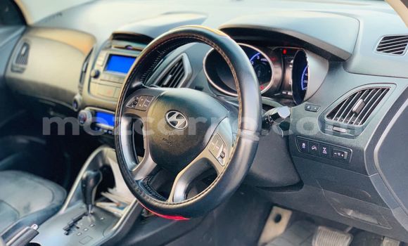 Nunua Ilio tumika Hyundai ix35 Bluu Gari ndani ya Maputo nchini Maputo Nunua Ilio tumika Hyundai ix35 Bluu Gari ndani ya Maputo nchini Maputo