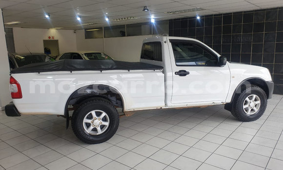 Buy Used Isuzu KB White Car in Maputo in Maputo Buy Used Isuzu KB White Car in Maputo in Maputo