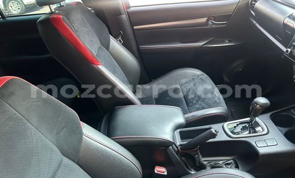 Buy Used Toyota Hiluxe Revo Red Car in Maputo in Maputo Buy Used Toyota Hiluxe Revo Red Car in Maputo in Maputo