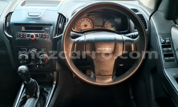 Buy Used Isuzu D-MAX White Car in Maputo in Maputo Buy Used Isuzu D-MAX White Car in Maputo in Maputo