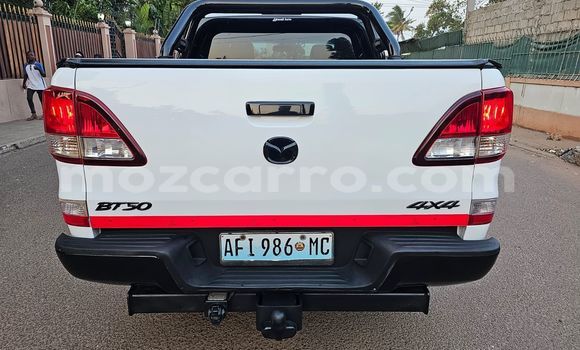 Tenga Tsaru Mazda BT-50 Chena Mota in Maputo in Maputo Tenga Tsaru Mazda BT-50 Chena Mota in Maputo in Maputo