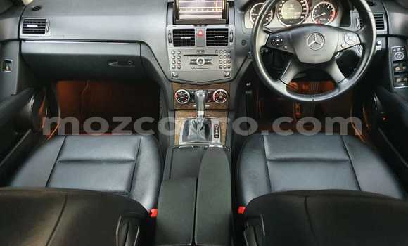 Nunua Ilio tumika Mercedes-Benz C-Classe Nyeusi Gari ndani ya Maputo nchini Maputo Nunua Ilio tumika Mercedes-Benz C-Classe Nyeusi Gari ndani ya Maputo nchini Maputo