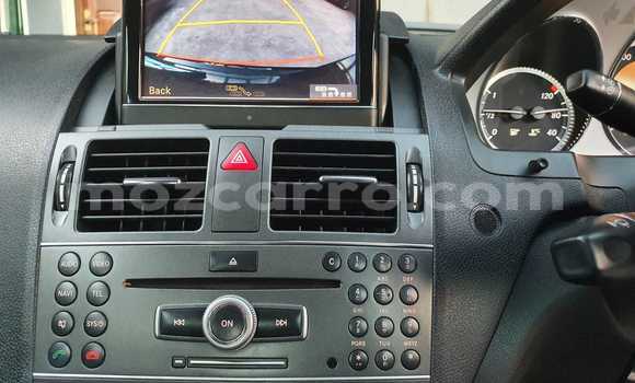 Nunua Ilio tumika Mercedes-Benz C-Classe Nyeusi Gari ndani ya Maputo nchini Maputo Nunua Ilio tumika Mercedes-Benz C-Classe Nyeusi Gari ndani ya Maputo nchini Maputo