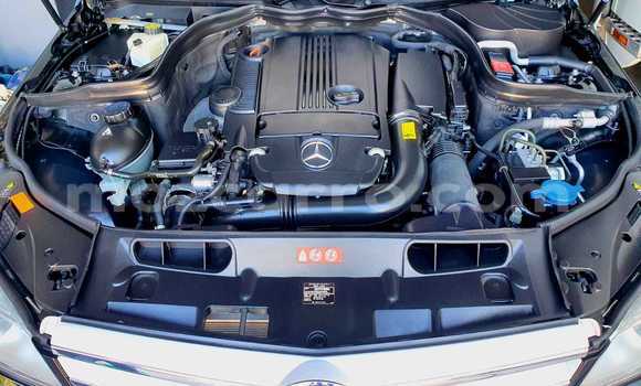 Nunua Ilio tumika Mercedes-Benz C-Classe Nyeusi Gari ndani ya Maputo nchini Maputo Nunua Ilio tumika Mercedes-Benz C-Classe Nyeusi Gari ndani ya Maputo nchini Maputo