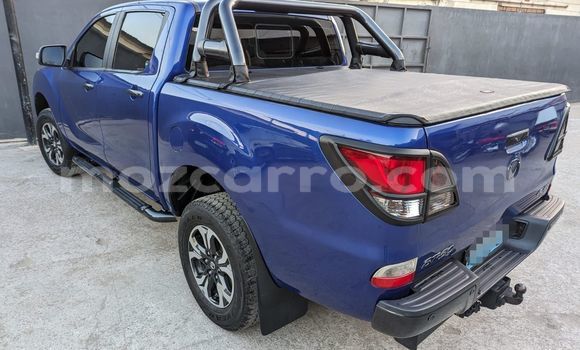 Nunua Ilio tumika Mazda BT-50 Bluu Gari ndani ya Maputo nchini Maputo Nunua Ilio tumika Mazda BT-50 Bluu Gari ndani ya Maputo nchini Maputo