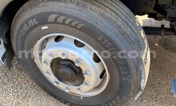 Comprar Usado Nissan UD Branco Caminhão em Maputo em Maputo Comprar Usado Nissan UD Branco Caminhão em Maputo em Maputo