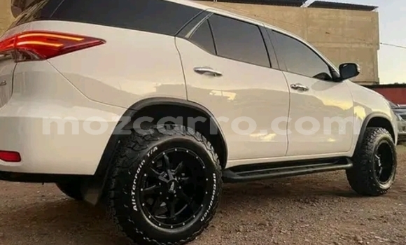 Tenga Tsaru Toyota Fortuner Chena Mota in Maputo in Maputo Tenga Tsaru Toyota Fortuner Chena Mota in Maputo in Maputo