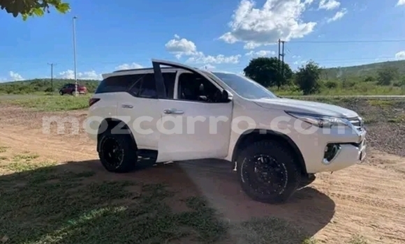 Tenga Tsaru Toyota Fortuner Chena Mota in Maputo in Maputo Tenga Tsaru Toyota Fortuner Chena Mota in Maputo in Maputo