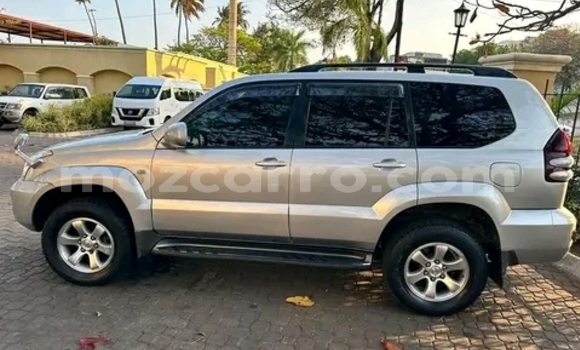 Tenga Tsaru Toyota Land Cruiser Prado Zvimwe Mota in Maputo in Maputo Tenga Tsaru Toyota Land Cruiser Prado Zvimwe Mota in Maputo in Maputo