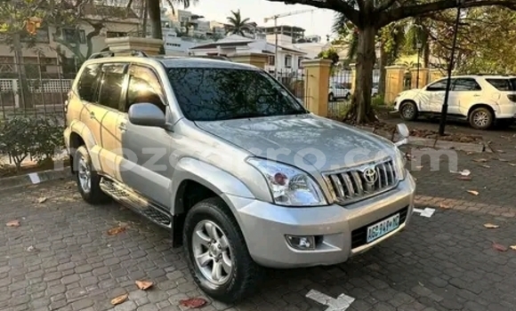 Tenga Tsaru Toyota Land Cruiser Prado Zvimwe Mota in Maputo in Maputo Tenga Tsaru Toyota Land Cruiser Prado Zvimwe Mota in Maputo in Maputo