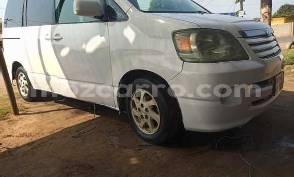 Buy Used Toyota Noah White Car in Maputo in Maputo Buy Used Toyota Noah White Car in Maputo in Maputo