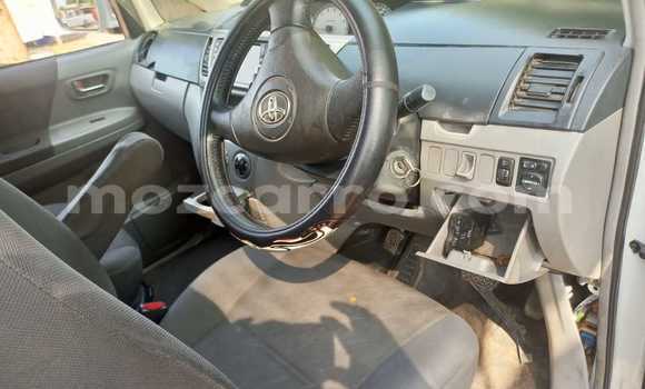 Buy Used Toyota Noah White Car in Maputo in Maputo Buy Used Toyota Noah White Car in Maputo in Maputo