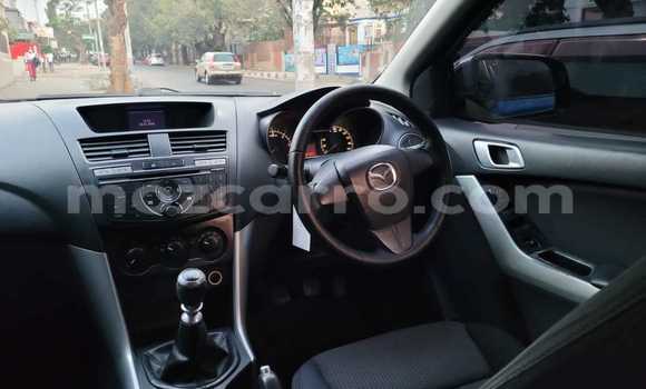 Nunua Ilio tumika Mazda BT-50 Bluu Gari ndani ya Maputo nchini Maputo Nunua Ilio tumika Mazda BT-50 Bluu Gari ndani ya Maputo nchini Maputo