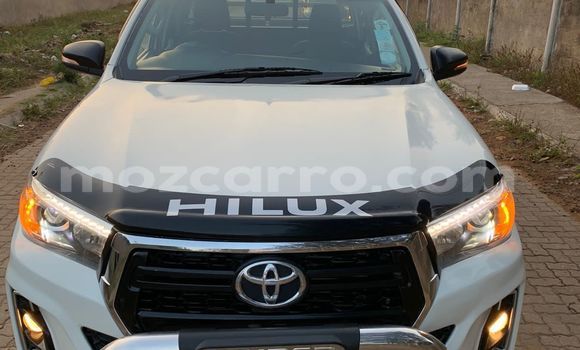 Comprar Usado Toyota Hiluxe Revo Branco Carro em Maputo em Maputo Comprar Usado Toyota Hiluxe Revo Branco Carro em Maputo em Maputo